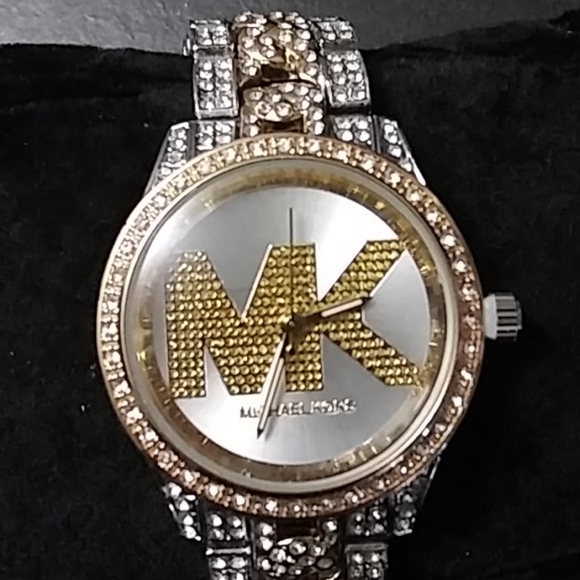 brand new Michael Kors watch - Picture 1 of 3